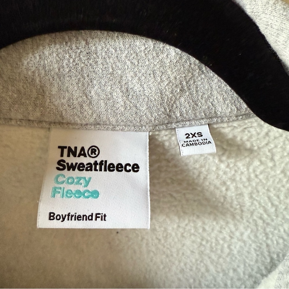 Aritzia TNA sweat fleece boyfriend fit Heather Gray Women's Polo Sweater - Picture 3 of 4
